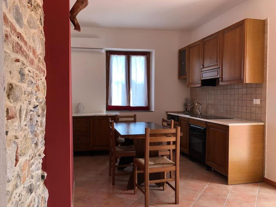 Eremo Dei Poeti Albergo Diffuso Aulla Kültér fotó